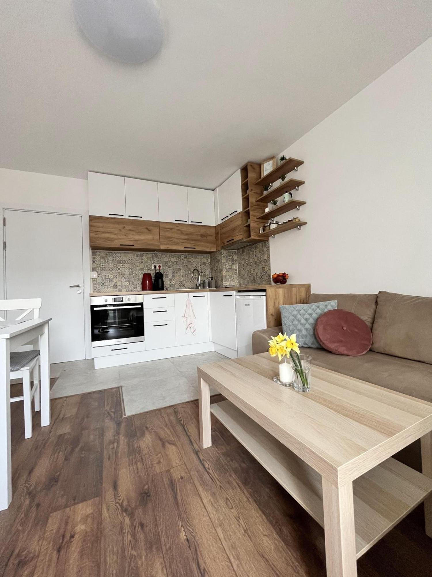 Central Cosy, Fully Renovated 2Bd Near The Cathedral Varna Extérieur photo