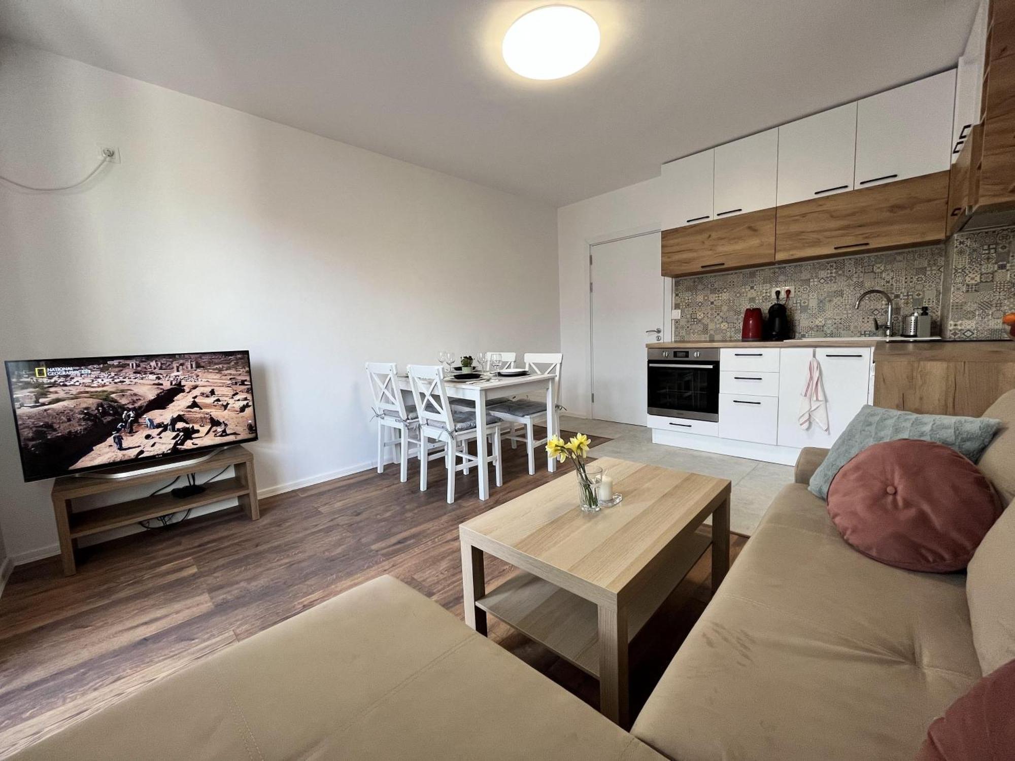 Central Cosy, Fully Renovated 2Bd Near The Cathedral Varna Extérieur photo